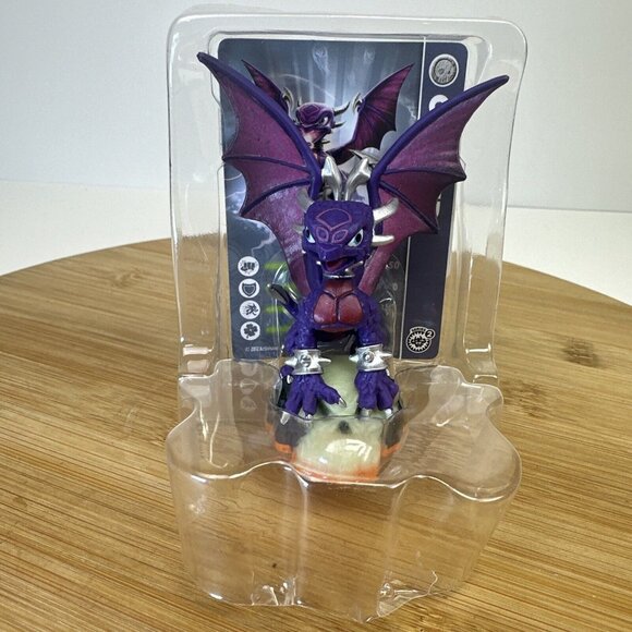 Cynder Series 2 Skylanders Spyro's Adventure Character Figure - Picture 1 of 5